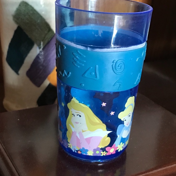 Vintage Disney Princesses Plastic Cup - Picture 4 of 8